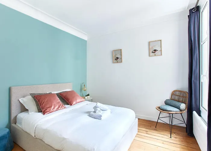1br Near Moulin Rouge パリ